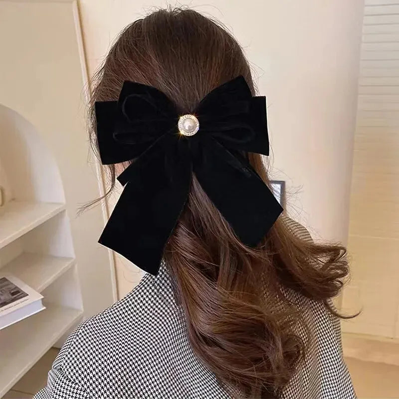 Vintage Velvet Bow with Pearl